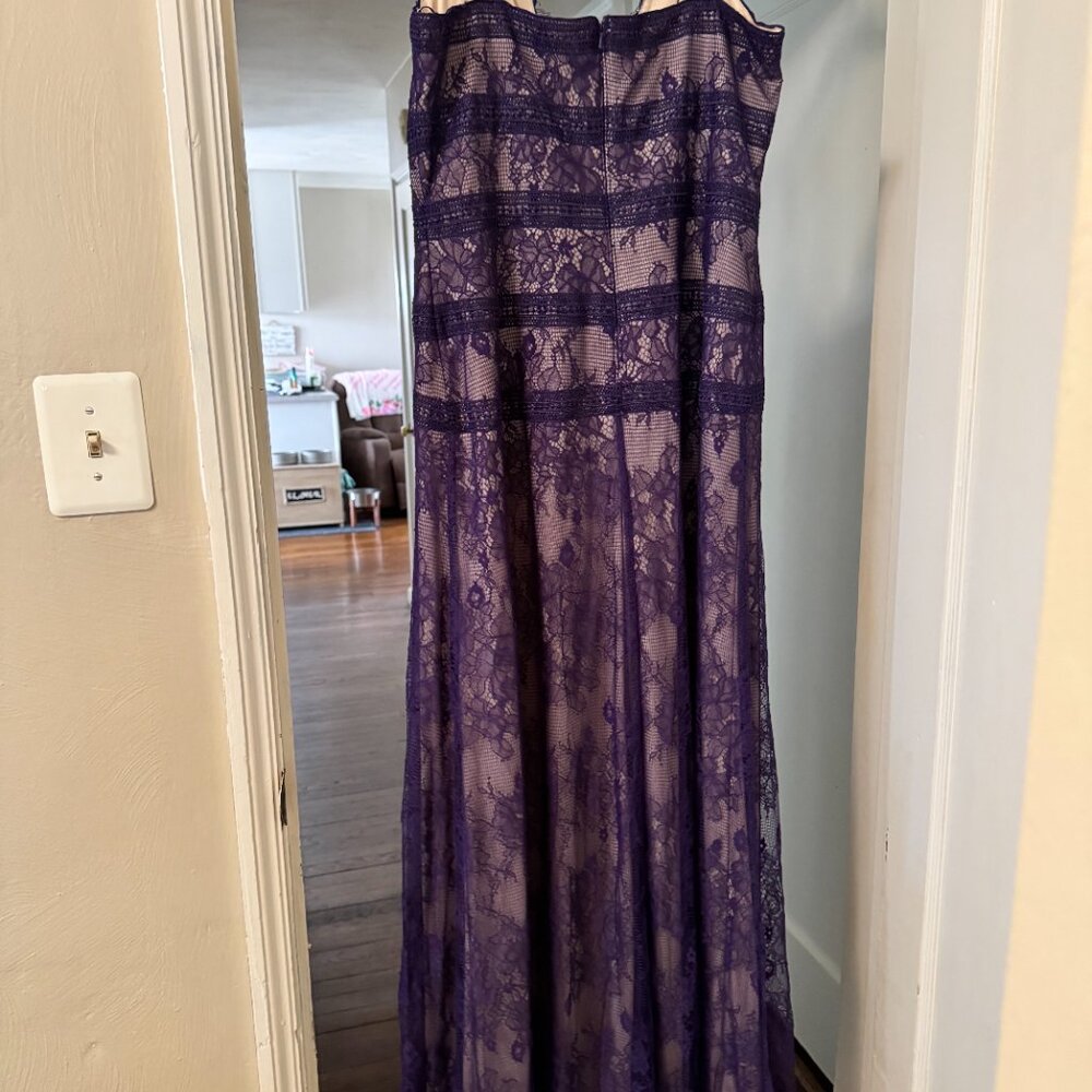Tadashi Shoji Dutton Gown Size 14 NEW W/TAGS - Picture 6 of 7